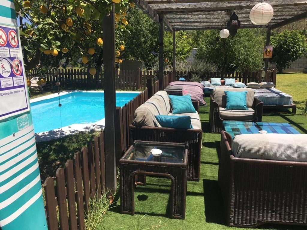 Karma House Pensionat Casares Exteriör bild
